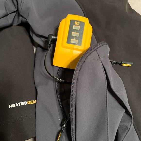 DeWalt heated coat - Picture 4 of 8